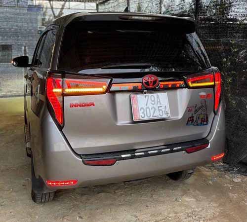 Buy Innova Crysta LED Tail Lights Trunk Light Combo Set Smoked – Autotrends