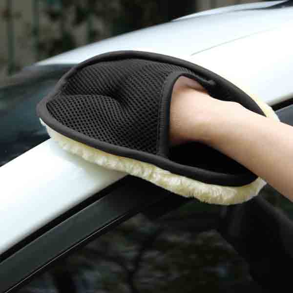 1pc Of Microfiber Artificial Wool Washing Gloves(Assorted Colours) For Car / Bike